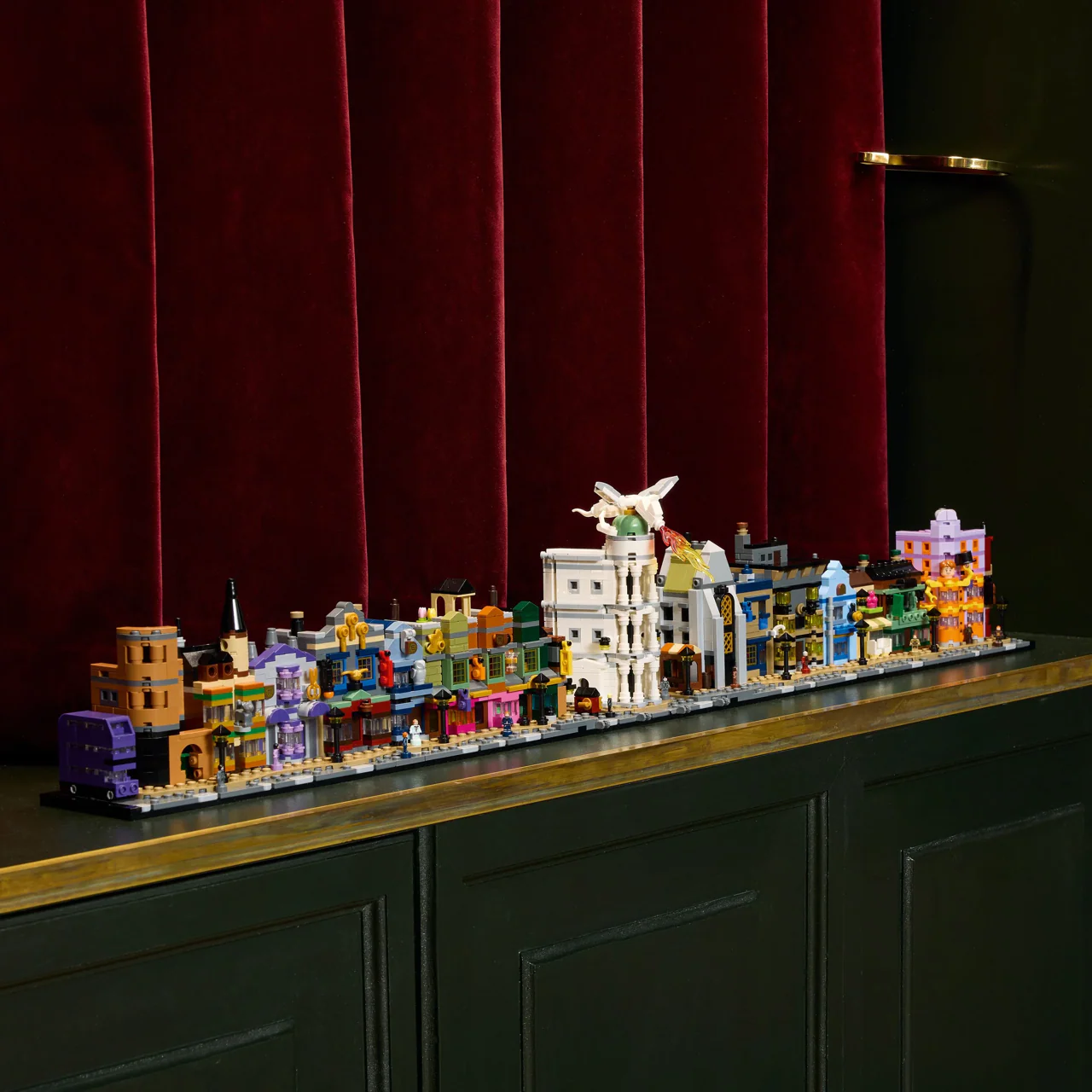 Diagon Alley Wizarding Shops LEGO - Image 8