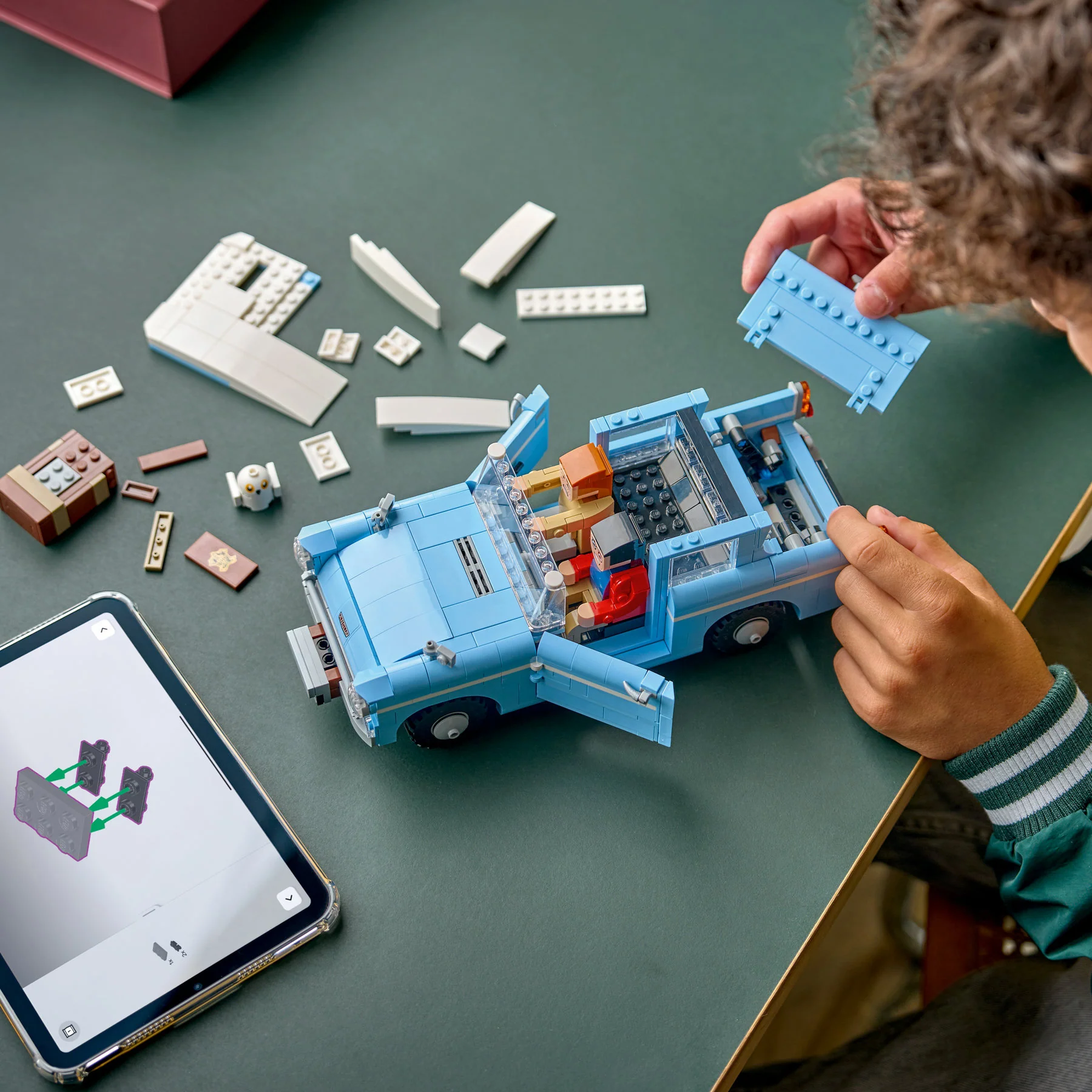 Enchanted Flying Ford Anglia LEGO - Image 6