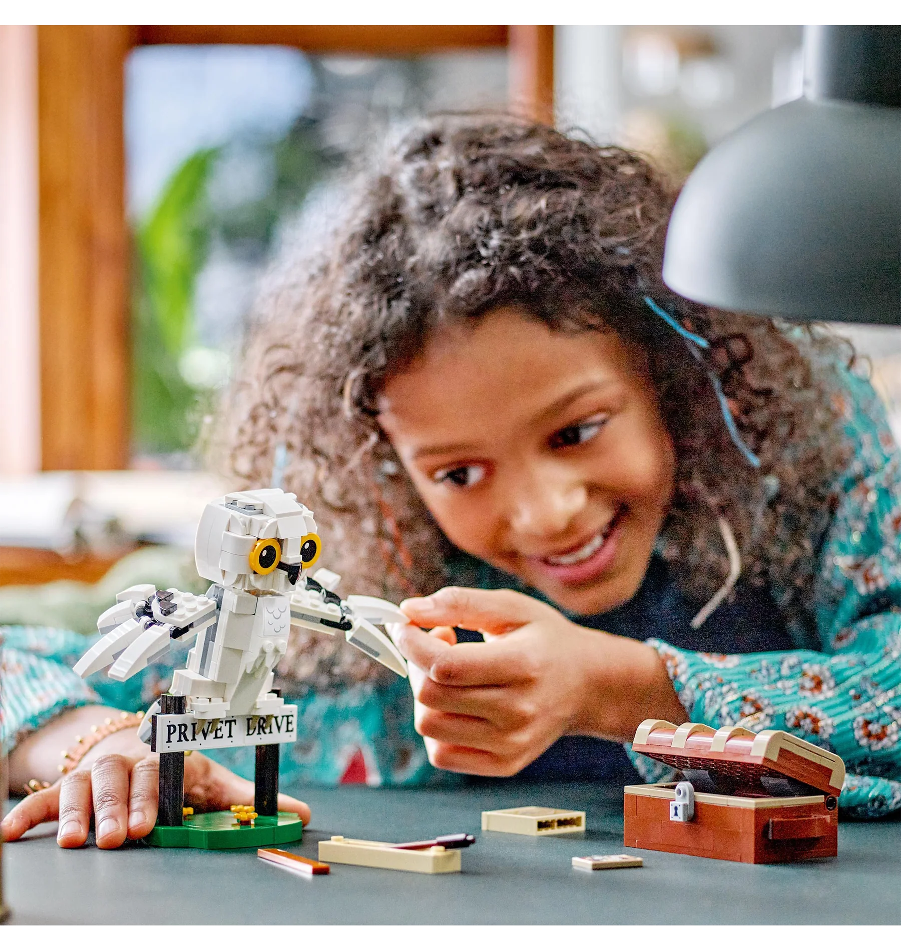 Hedwig at 4 Privet Drive LEGO - Image 6