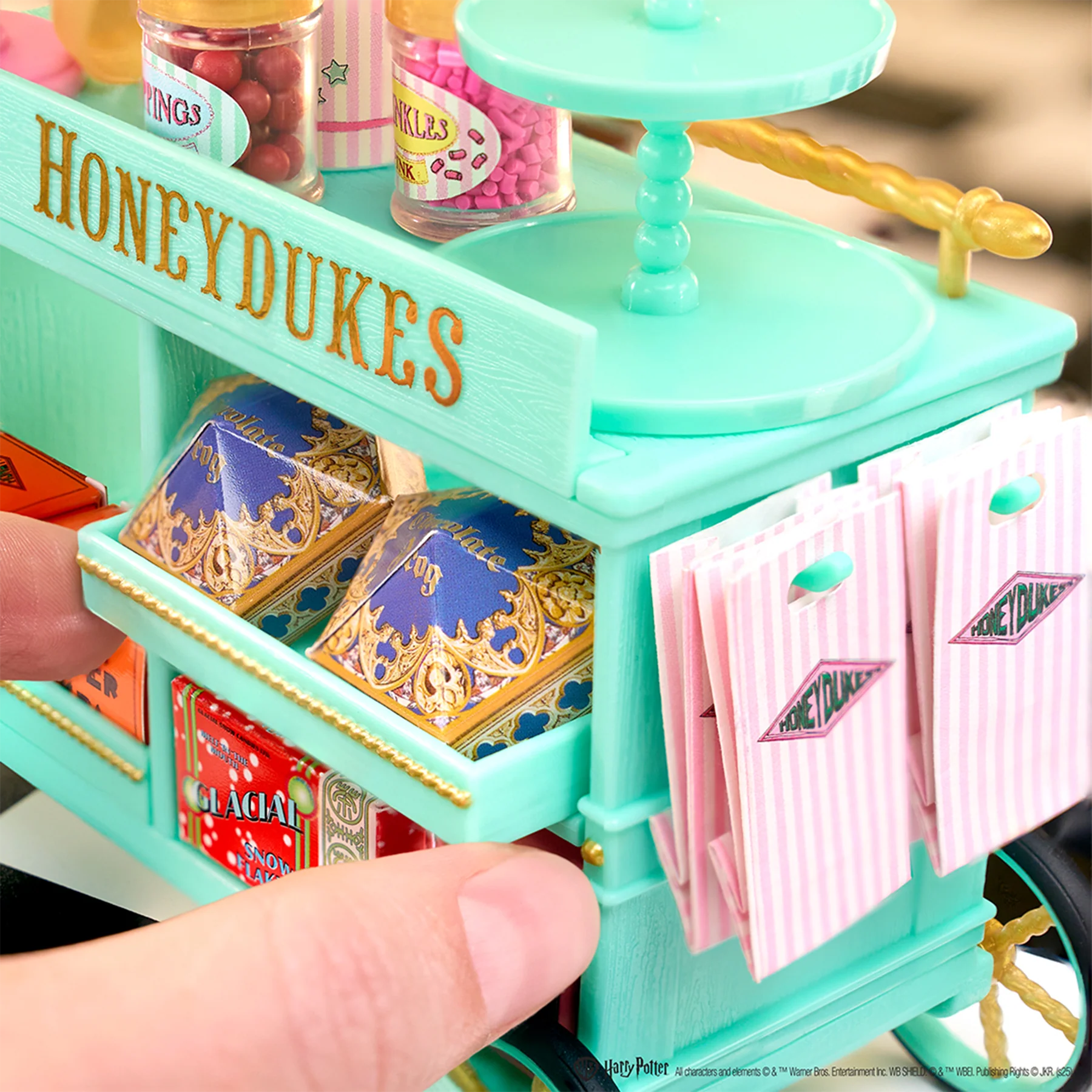 Miniverse Harry Potter Honeydukes Playset - Image 3