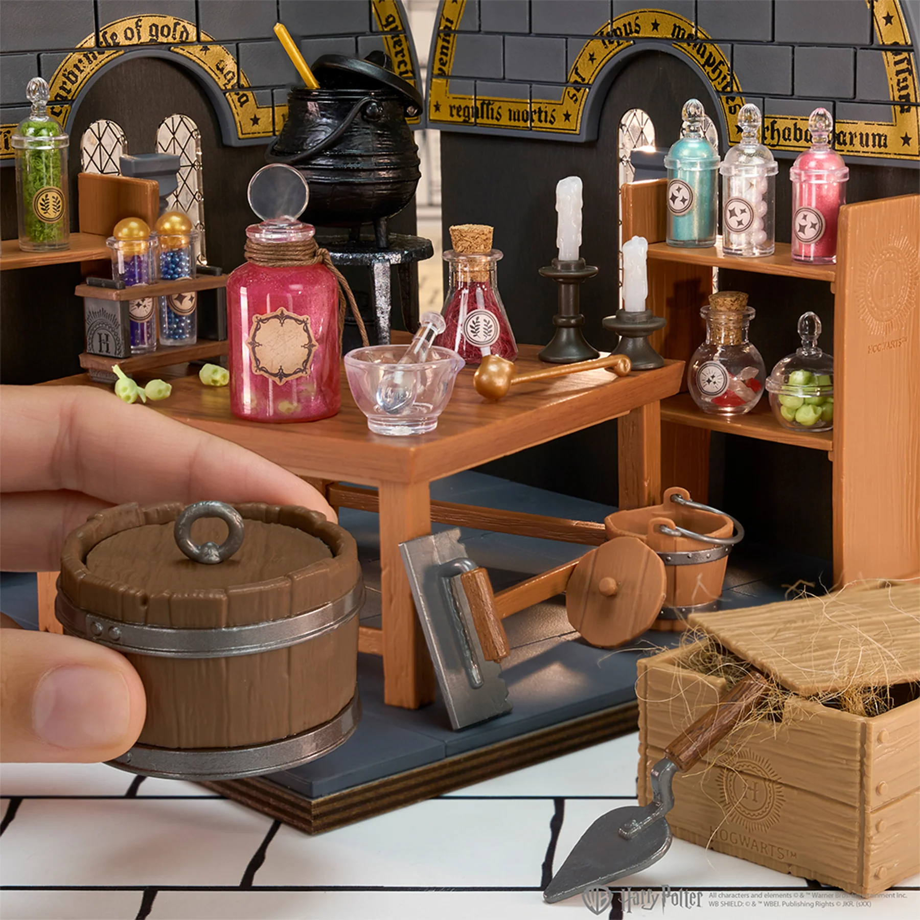 Miniverse Harry Potter Potions Class Playset - Image 3